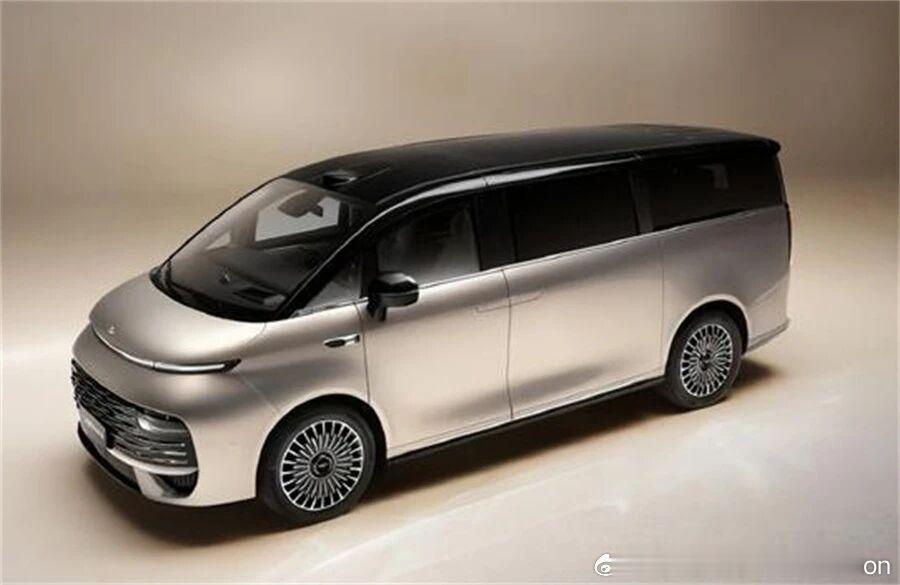 【吉利银河V900正式开启预订，定位为中大型MPV】近日，吉利银河V900正式开