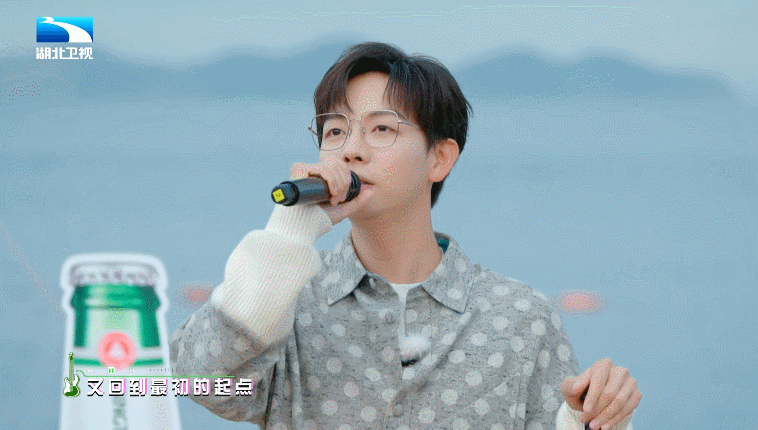 #胡夏那些年破音#胡夏也太可爱了吧！在#鲜活唱游团#不断给我们解锁新名场面也是没