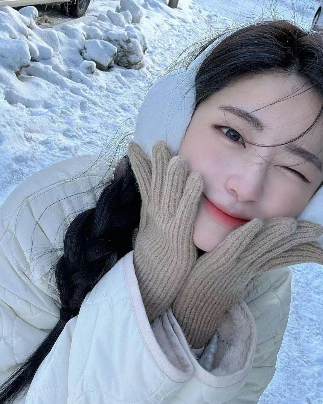 𝐒𝐡𝐚𝐫𝐞·冬日初雪头像❄️ ​​​