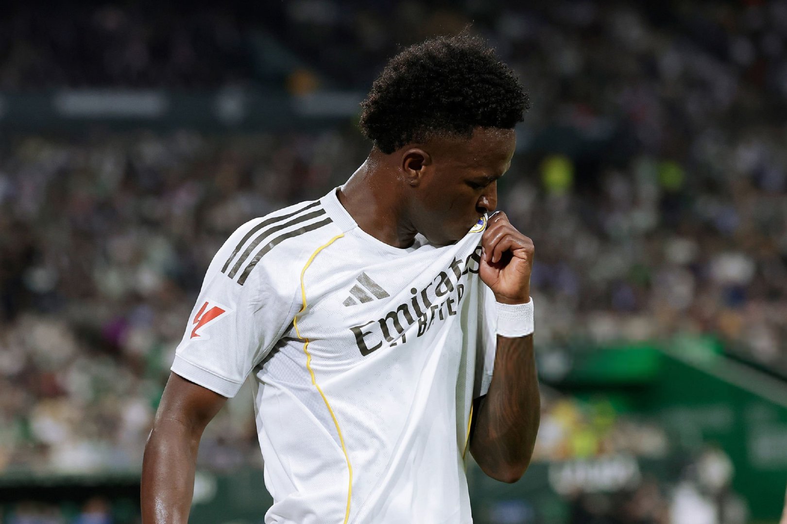 【半场】皇家贝蒂斯 0-1 皇家马德里威尼修斯连场破门西甲联赛 贝蒂斯vs皇马 