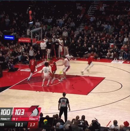 杜兰特指着开拓者替补席骂 