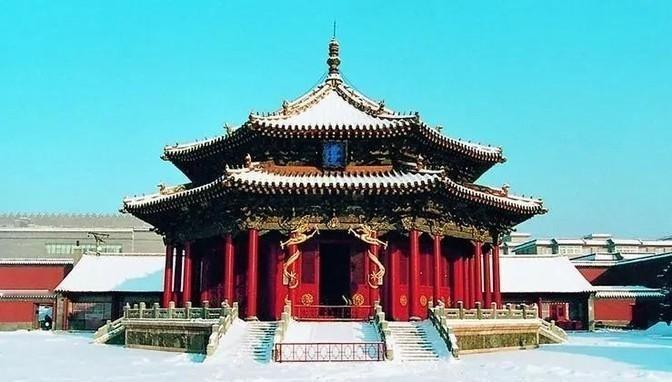 皇太极得知明将洪承畴喜欢女人，就派孝庄去劝降。孝庄说洪承畴是忠肝义胆之人，洪承畴