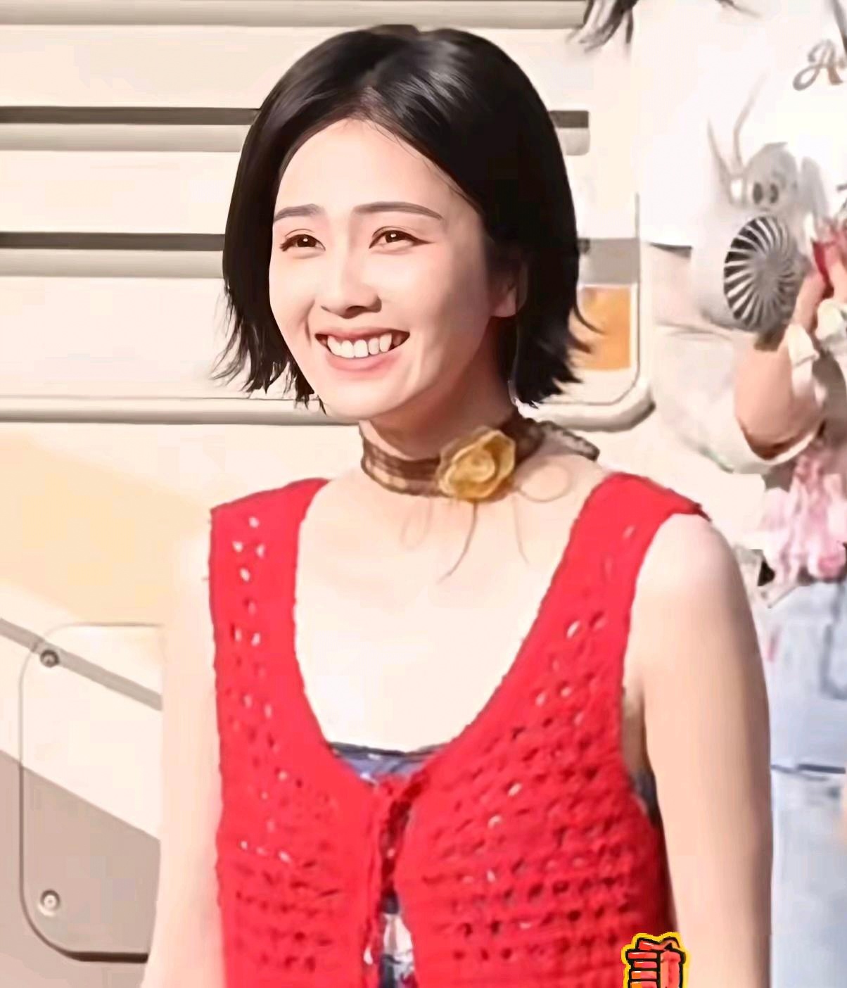 白鹿新造型被吐槽精致土，问题真的只在衣服吗 