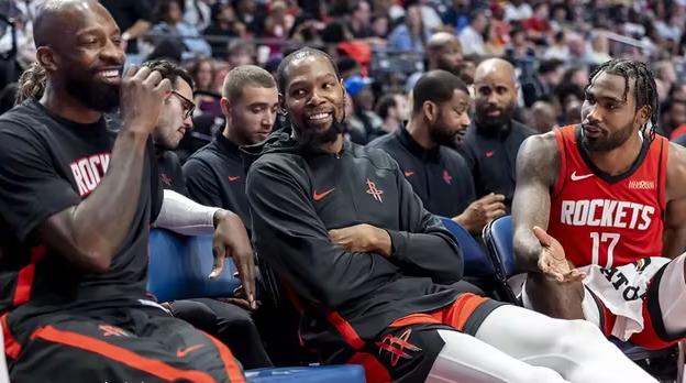 NBA自由市场风云再起：火箭锁定未来基石，76人补强后场，猛龙迎回李凯尔！

7