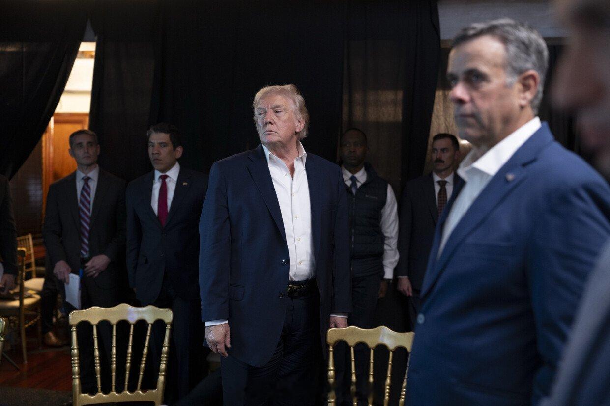 特朗普称已抓获委内瑞拉总统 白宫发布照片，内容是特朗普和他的团队正在观看马杜罗被