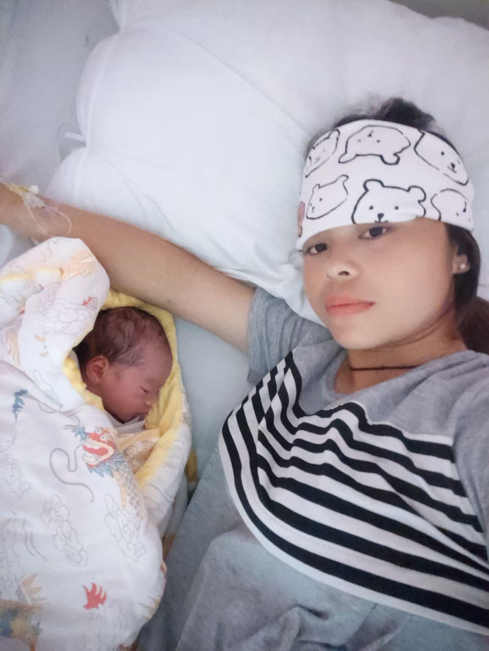 现在国家的政策越来越好了 无论生几胎孩子都可以随便生 孕20周还有奶粉...