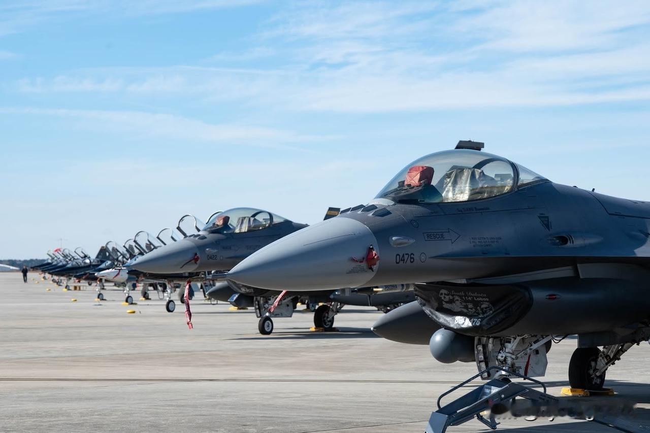 ⚔️🇺🇸 “哨兵南方26.1”战斗机联合演习在美国举行

“哨兵南方26.1