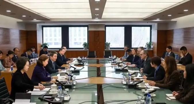 中国和美企谈妥了
3月23日，李成钢国际贸易谈判代表兼副部长会见了美国拉夫劳伦公