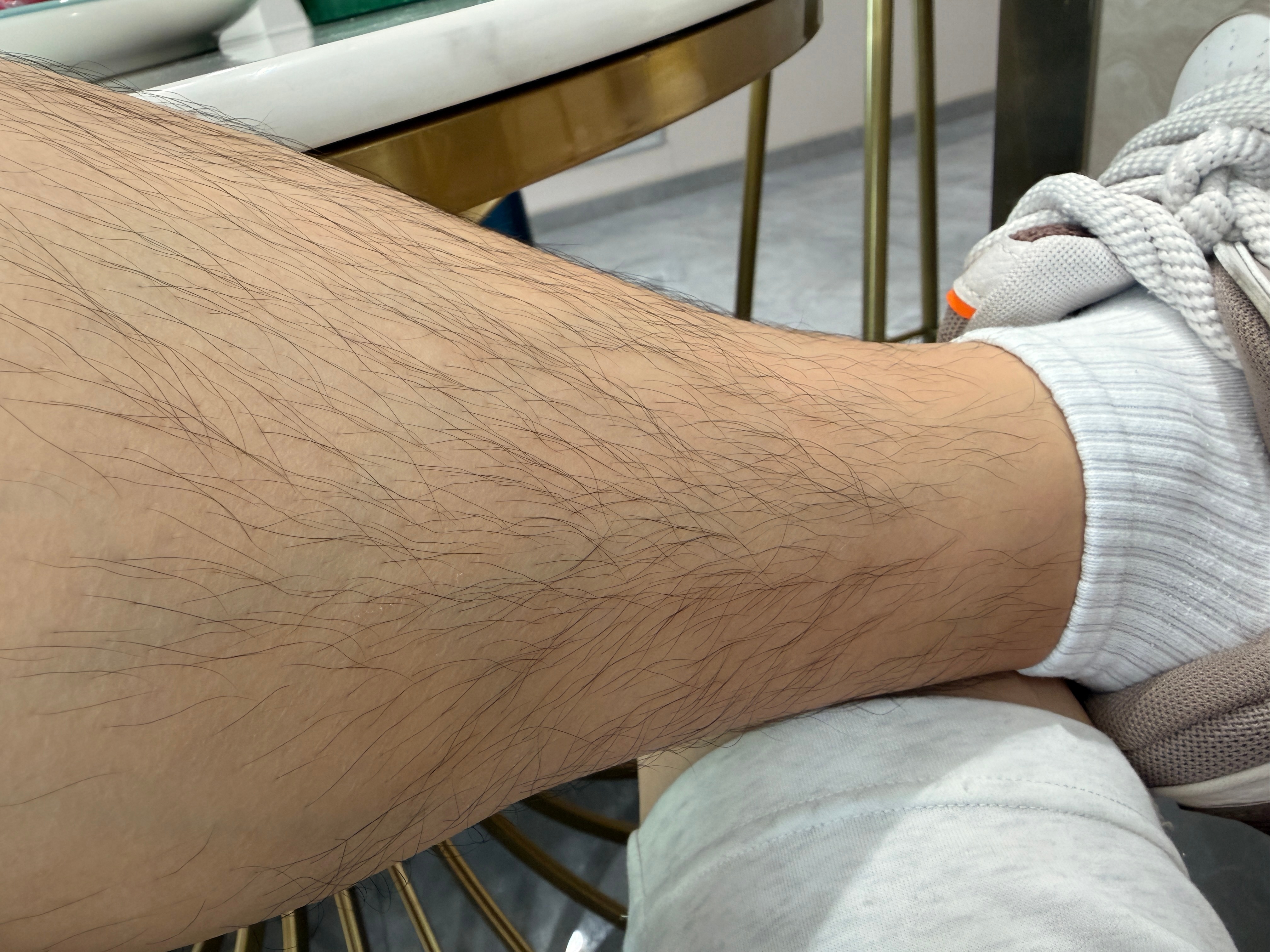 他们说我腿毛很顺溜 ​​​