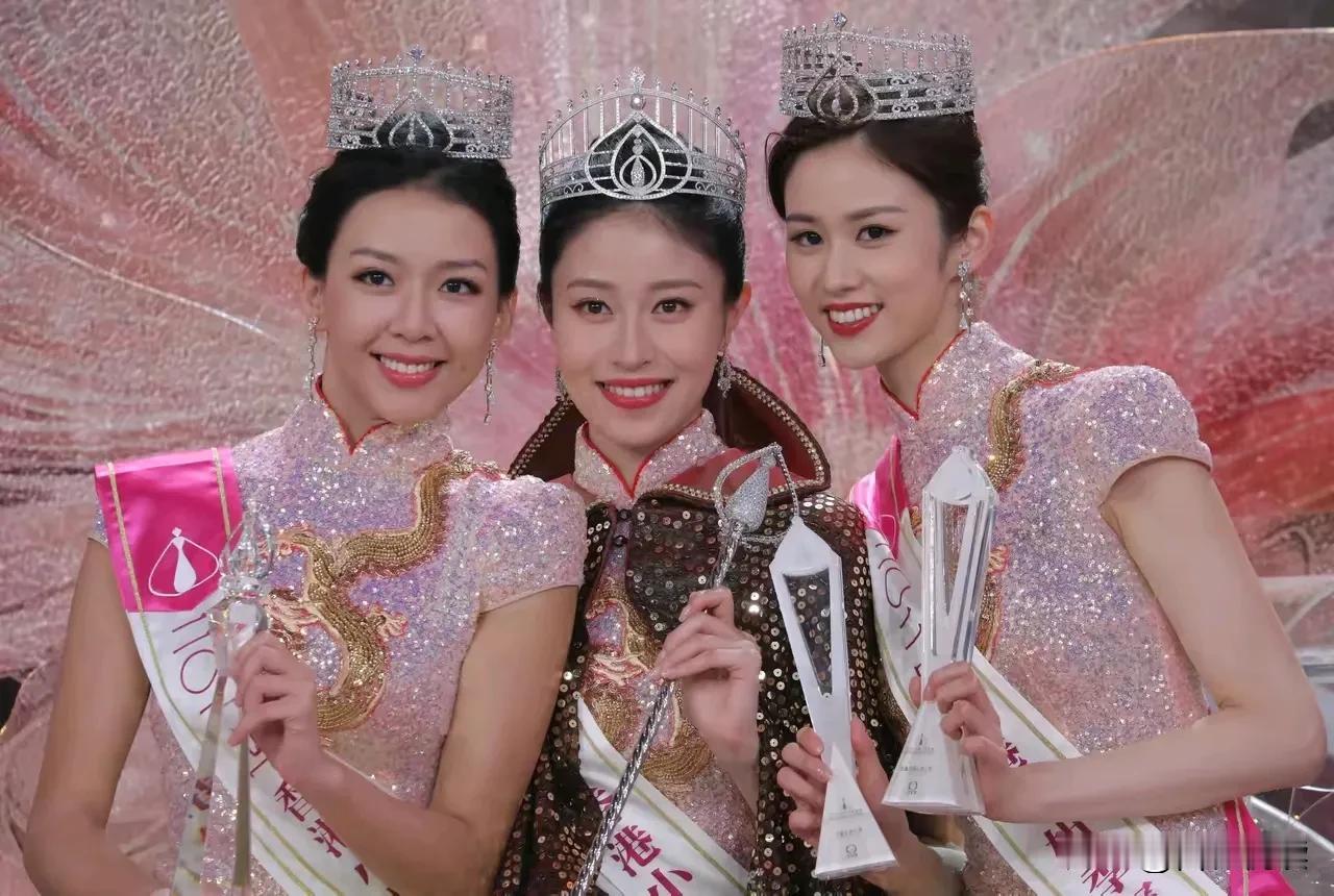 必须给香港点赞

2024香港小姐前三甲

这选拔，只看外貌

就很符合国人标准