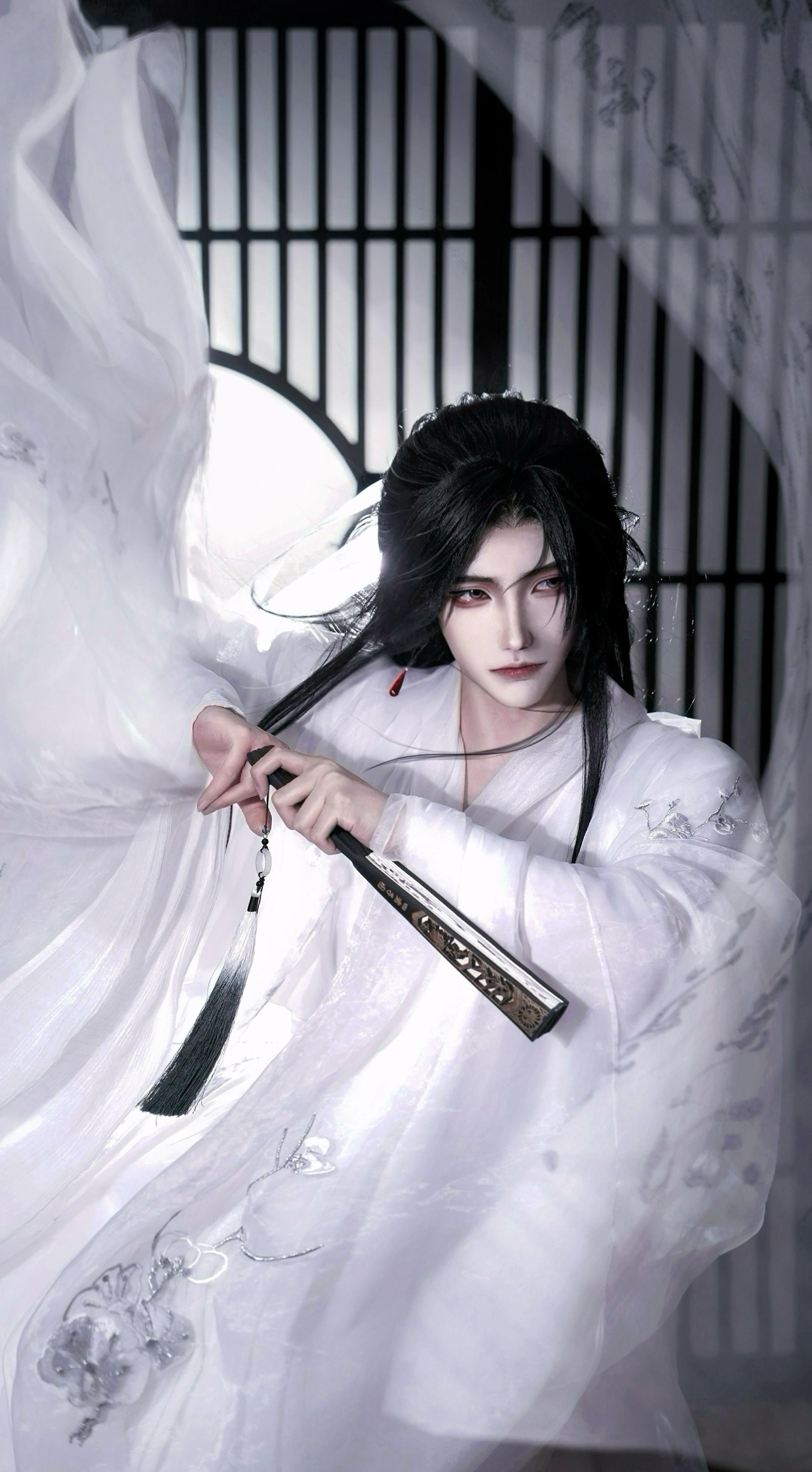 但这世间总要有人做乱臣贼子。