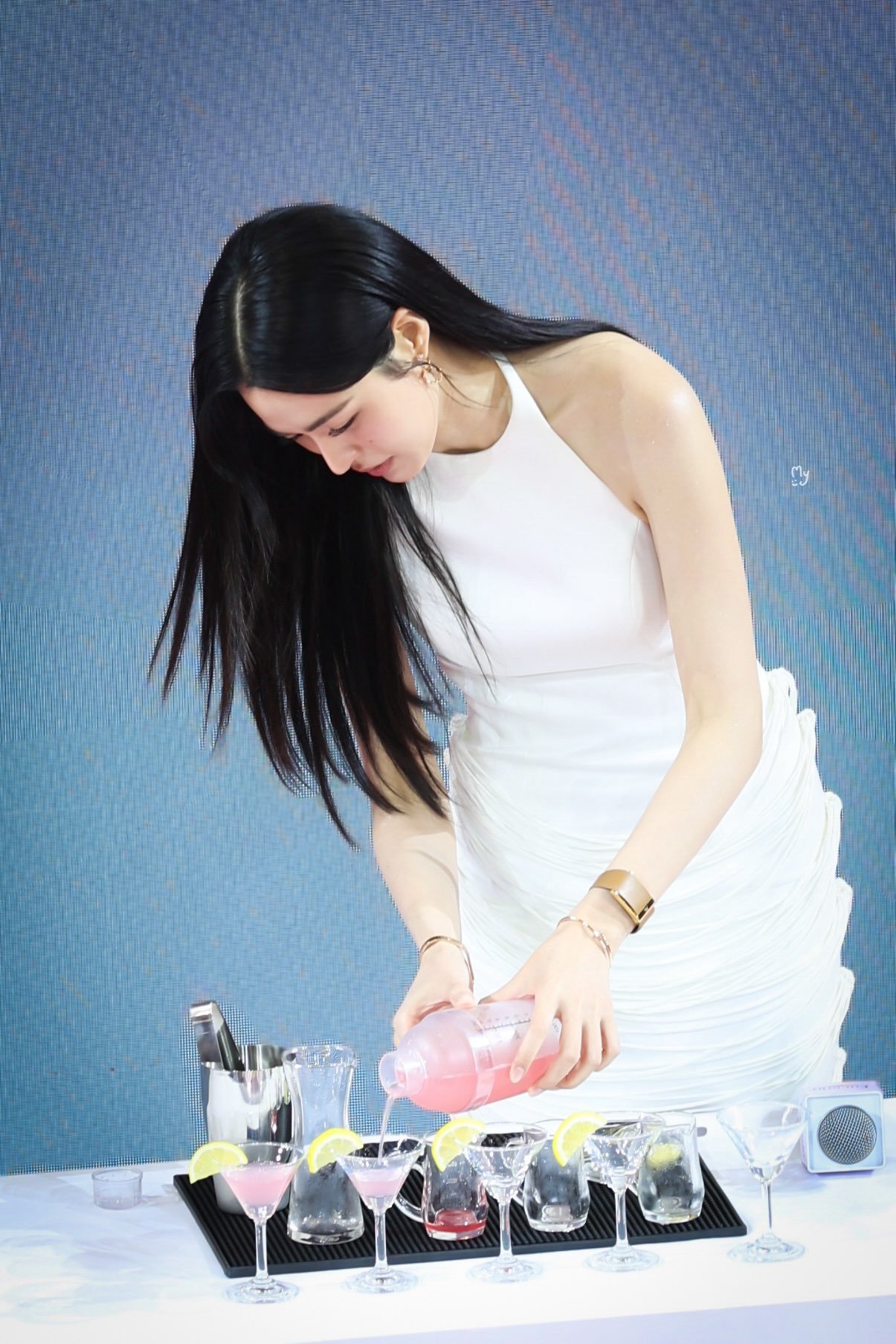 是每天都会想念的人🥰©logo邝玲玲 