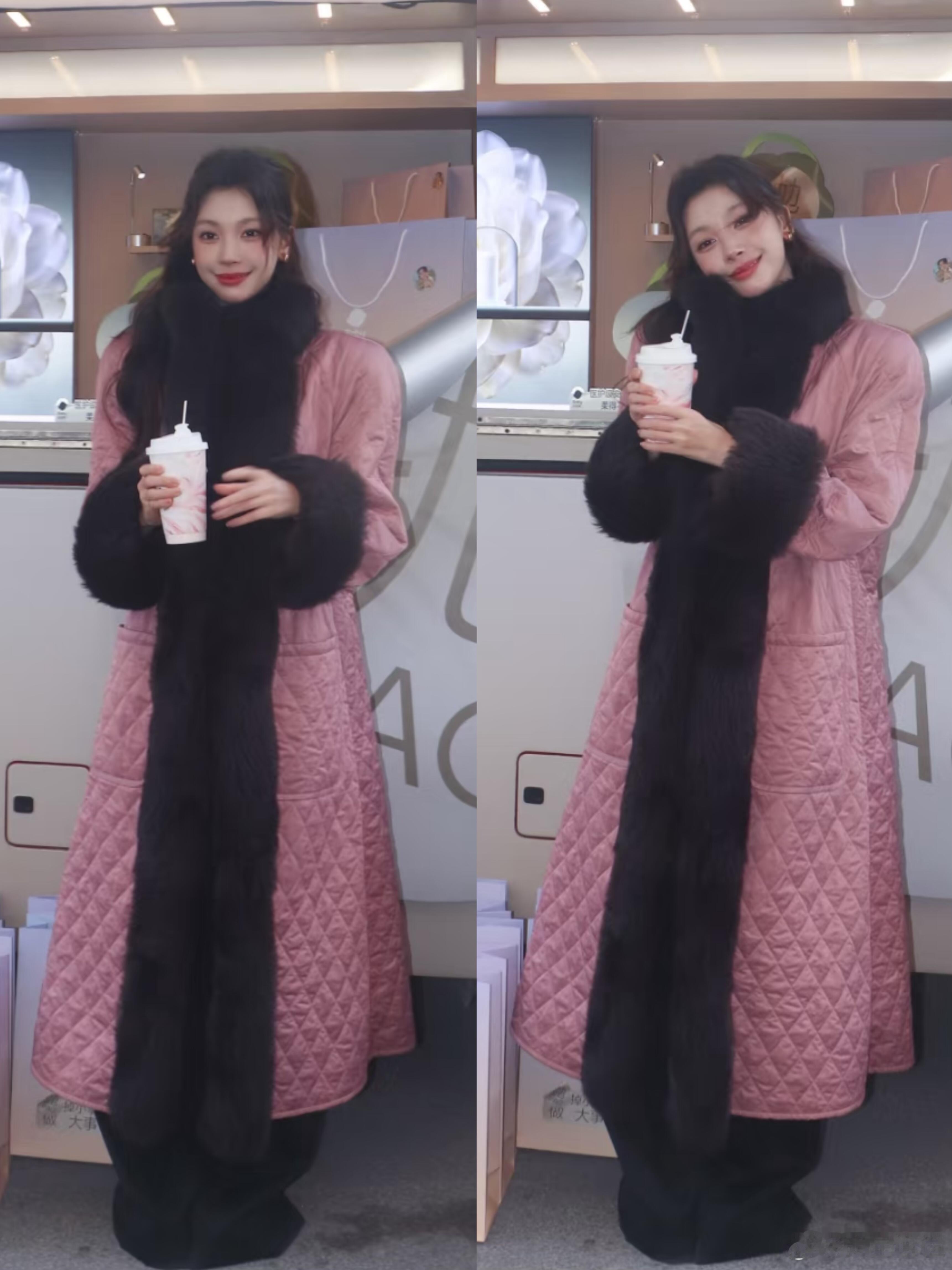 树莓红风格大赏2025年色彩记忆 易梦玲此次的树莓红穿搭堪称冬日氛围感教科书，将