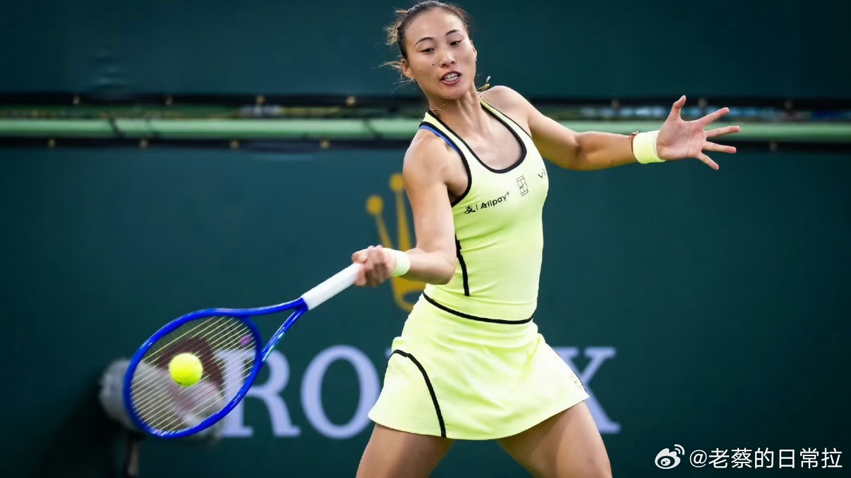 郑钦文迈阿密0比2萨巴伦卡 WTA1000迈阿密站1/8决赛，郑钦文3-6、4-