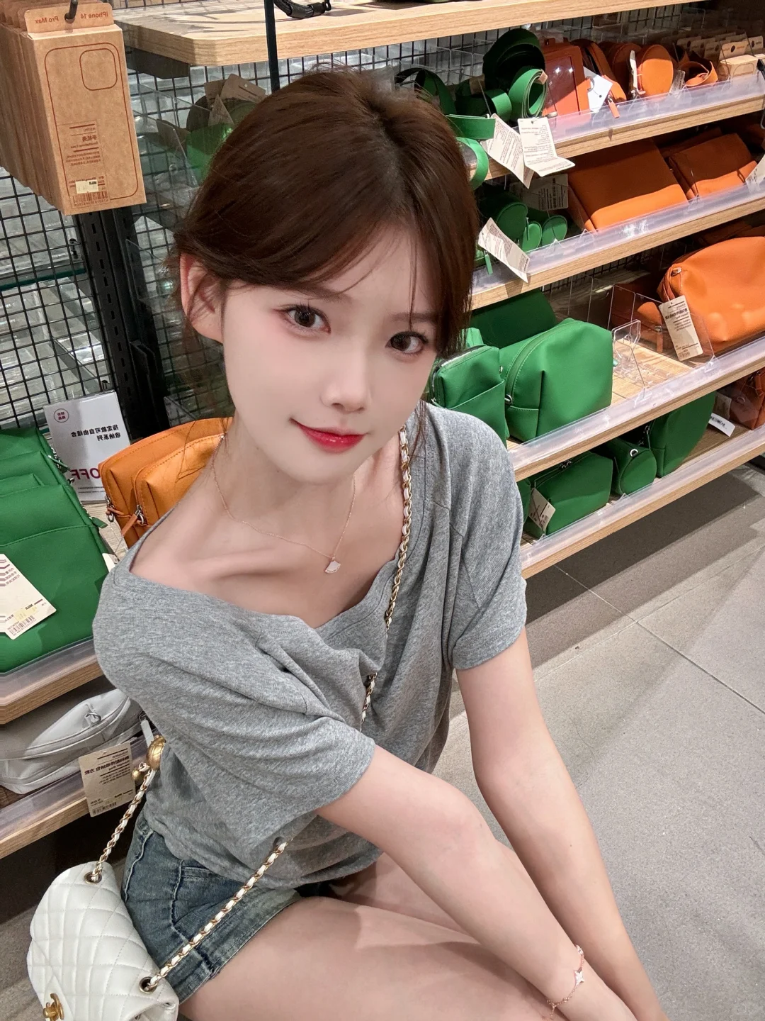 平平无奇的美女穿搭
