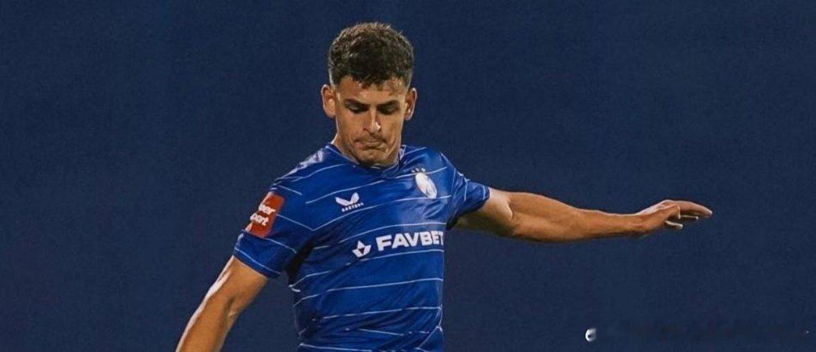 据意大利媒体《共和报》报道，拉齐奥的球探现场观看了塞尔希-多明格斯的比赛，并充分