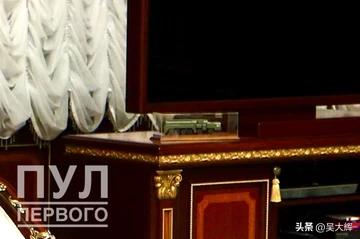 【卢卡申科办公桌现“榛树”导弹系统缩小模型】

9月30日，Пул-первог