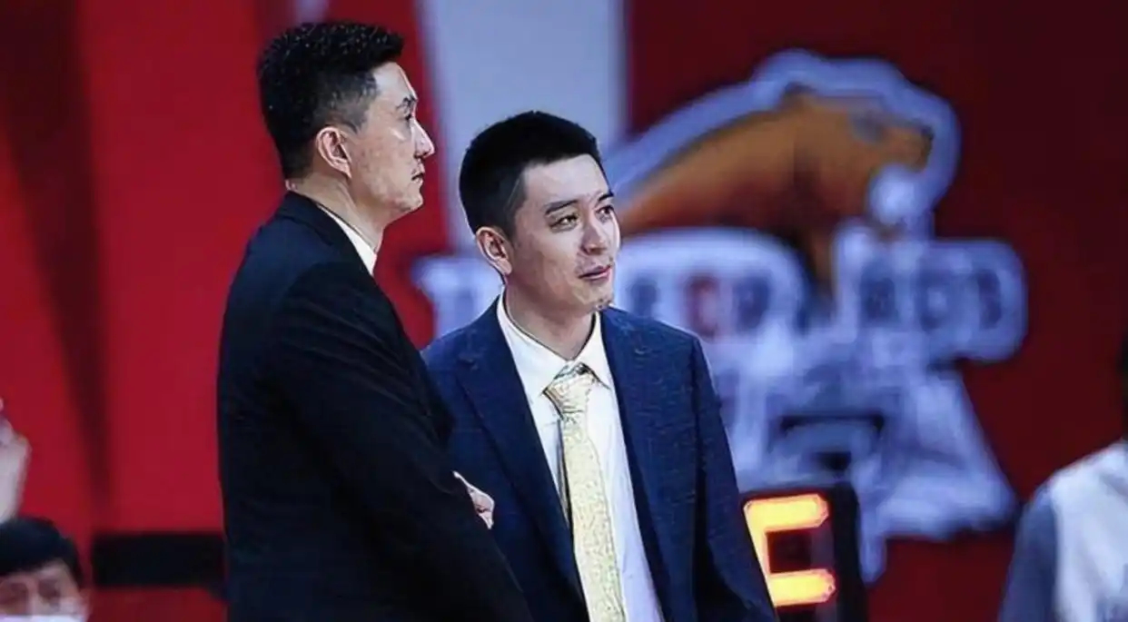 曝郭士强下课已成定局 根据相关人士的曝料 篮协将会在亚运会结束重新开始选帅工作 
