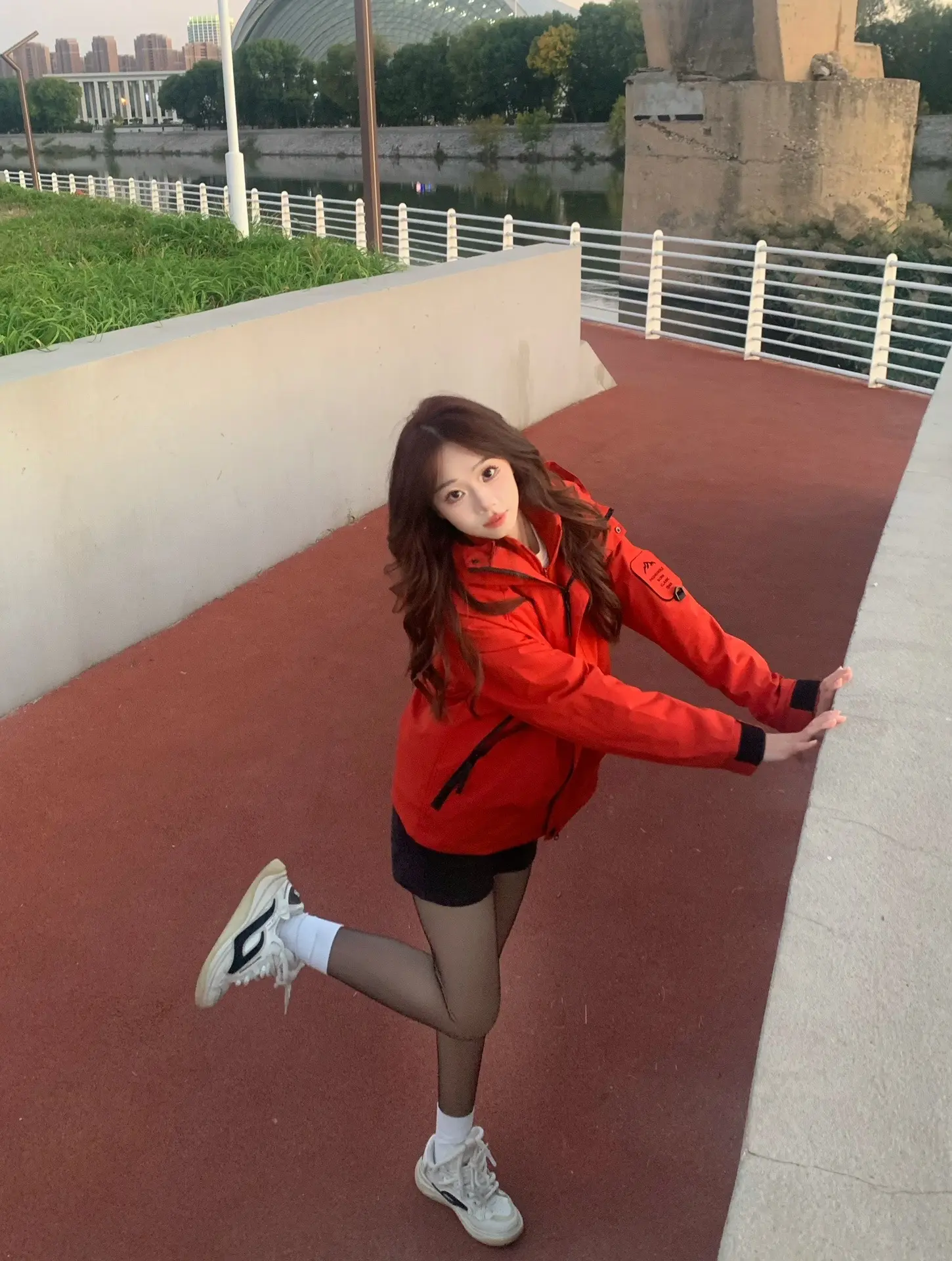 如果幸福飘忽不定 我独行。