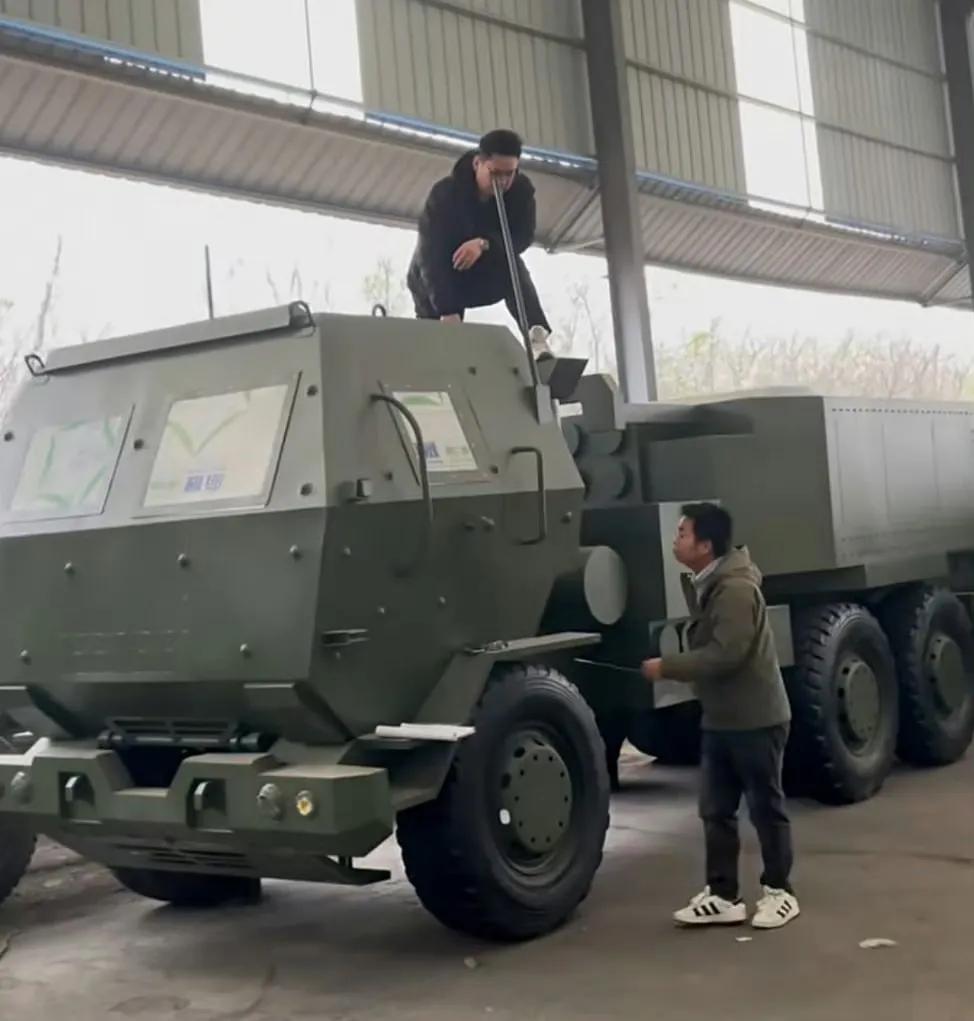 蛙蛙们看清了，你们的美式装备、岛式装备我们这里也有，按1：1比例仿制的，可不是什