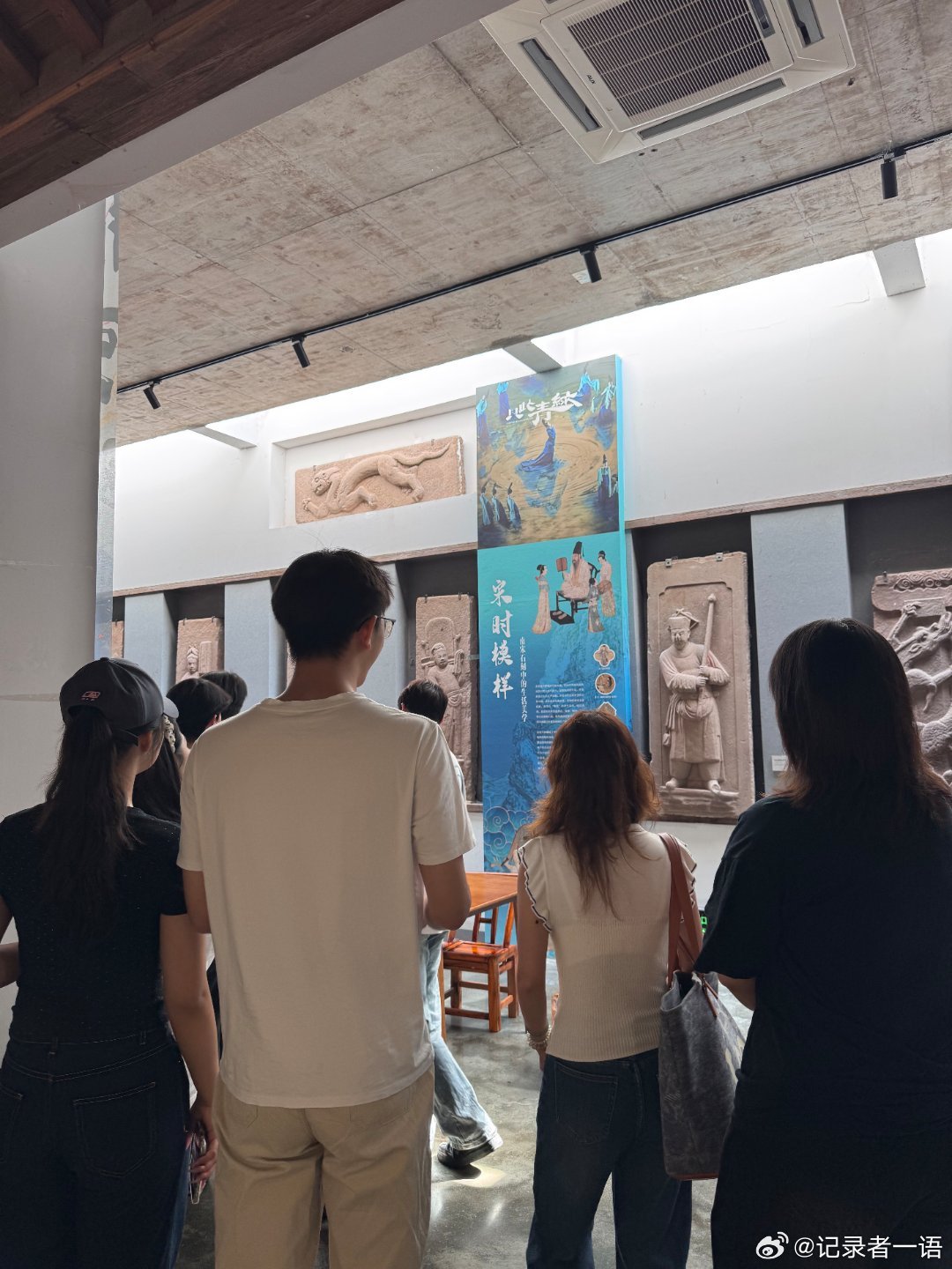 【来长沙望城体验新婚加文旅特色活动】一纸婚约，古建为证。在望城区领取结婚证后，新