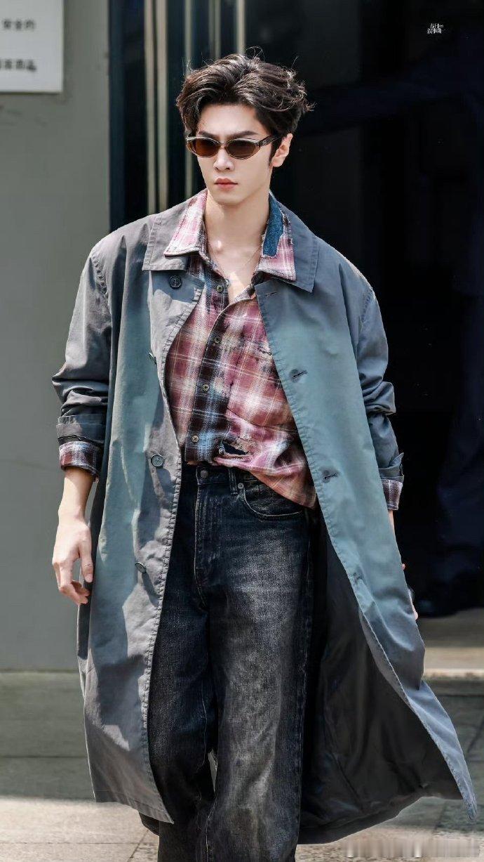 陈哲远张婧仪Hi6上班陈哲远和张婧仪一起去录你好星期六啦，同框上班也太有氛围感了