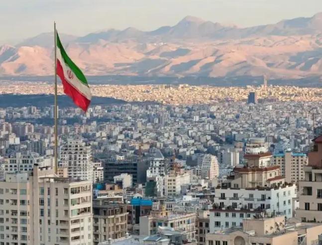 伊朗该怎么做，看看古巴就知道。美国财政部2月25日表示，将出于人道主义原因允许委