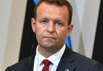 就问中国怕不怕？
强大的爱沙尼亚向中国发出最后通牒，让中国必须在爱沙尼亚和俄罗斯