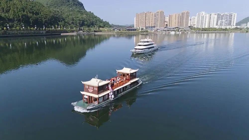 ［阆‑南游船残疾人票价问题受网友关注 运营方公布优惠细则并研究特困专项政策］
