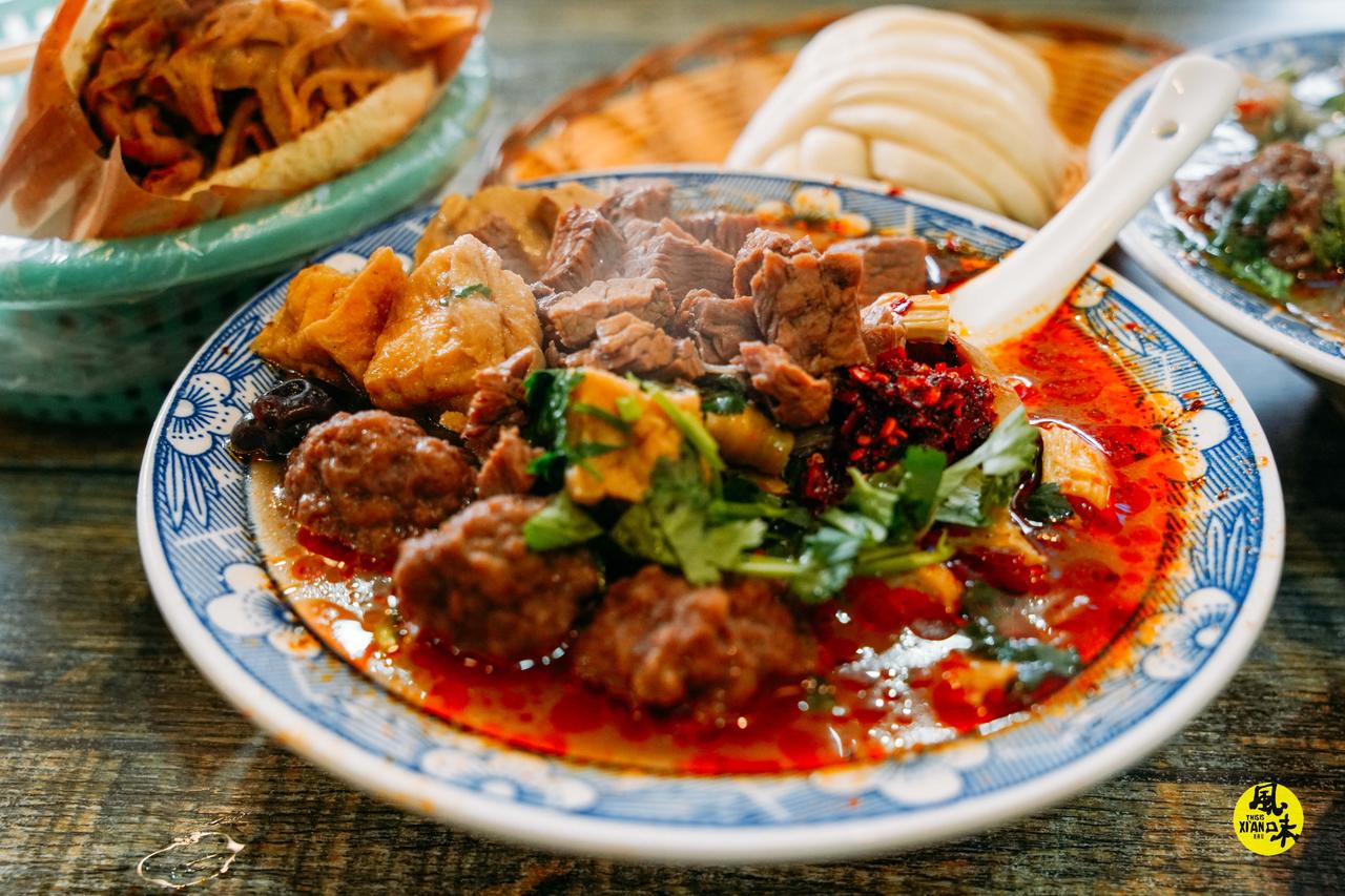 最近的倒春寒，吃点啥好呢？推荐一家烩菜馆子~位于大明宫含元殿地铁口，招牌的牛肉丸