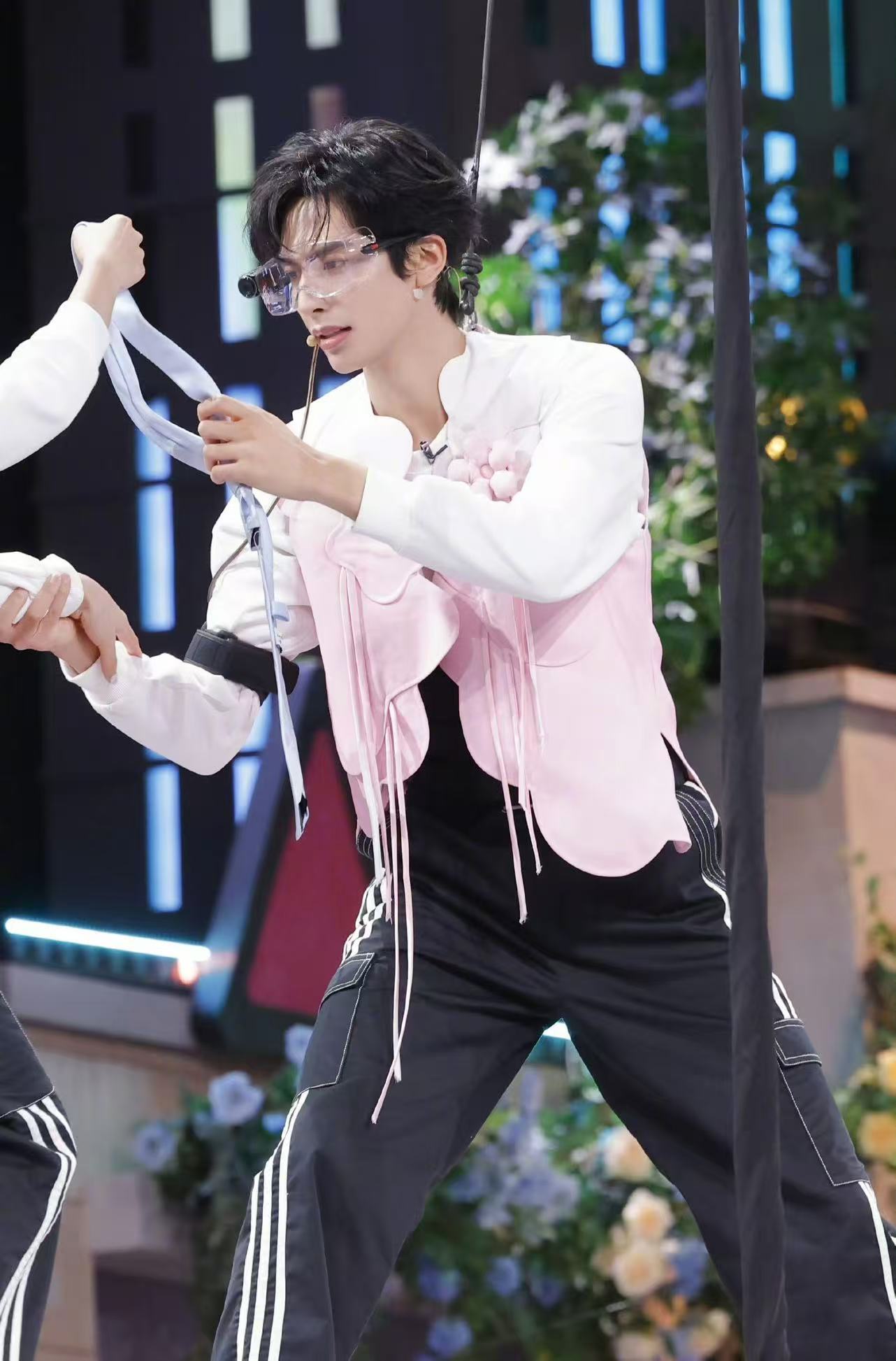 宋威龙我要来看看宋威龙hi6剧照宋威龙我要来看看，hi6剧照，哇呜 