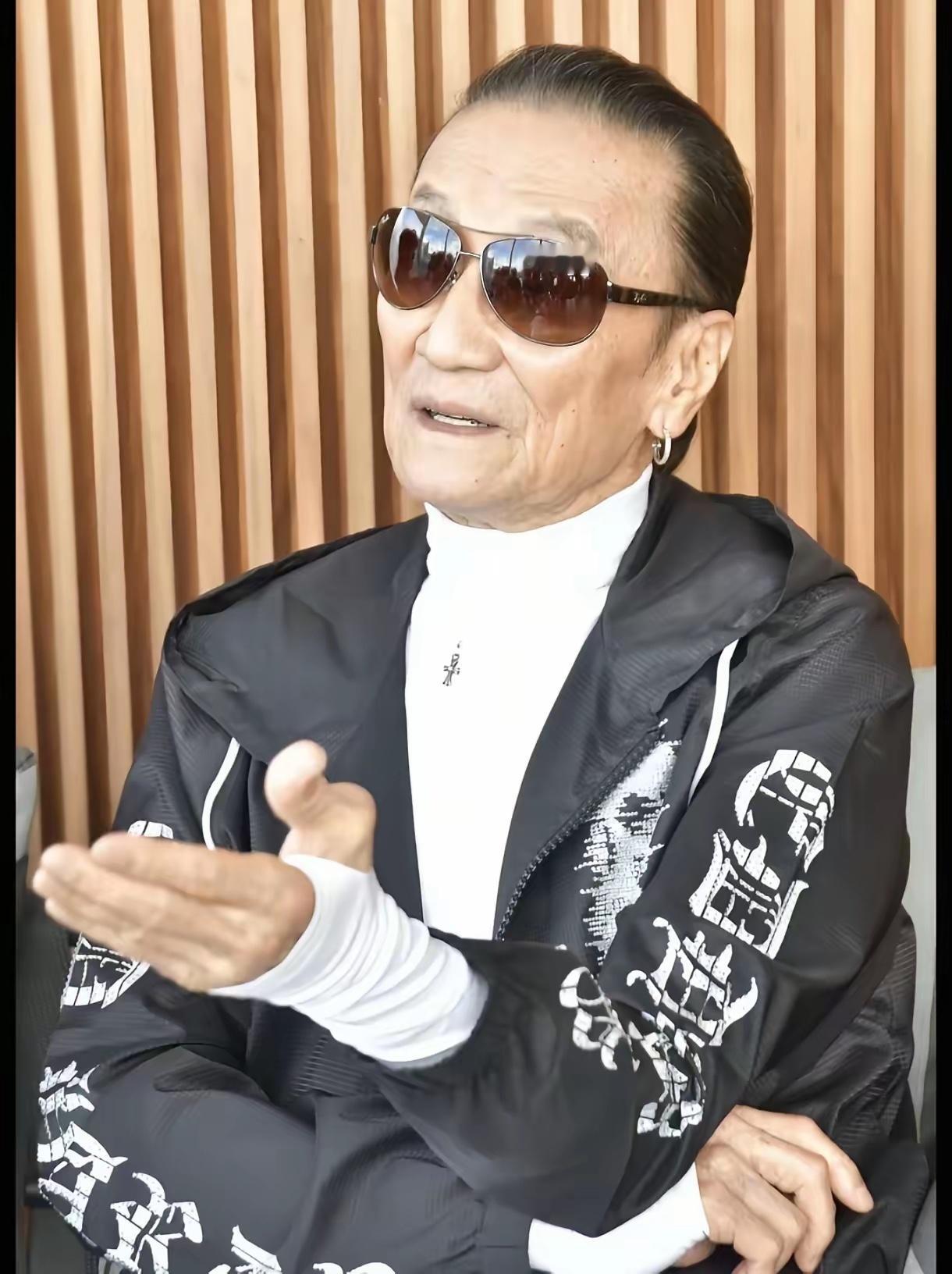 谢贤去世传奇明星谢贤离世，享年89岁据港媒今日（7月20日）独家消息，一代红星“