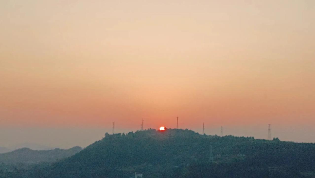 白纸和报纸能不能有好结果
小弟今年24，毕业一年，在家乡县上医院工作，经老师介绍
