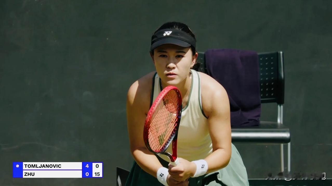 编剧就是编剧，朱琳第一盘不到12分钟就0-4落后于排名189位的🇦🇺汤姆亚诺