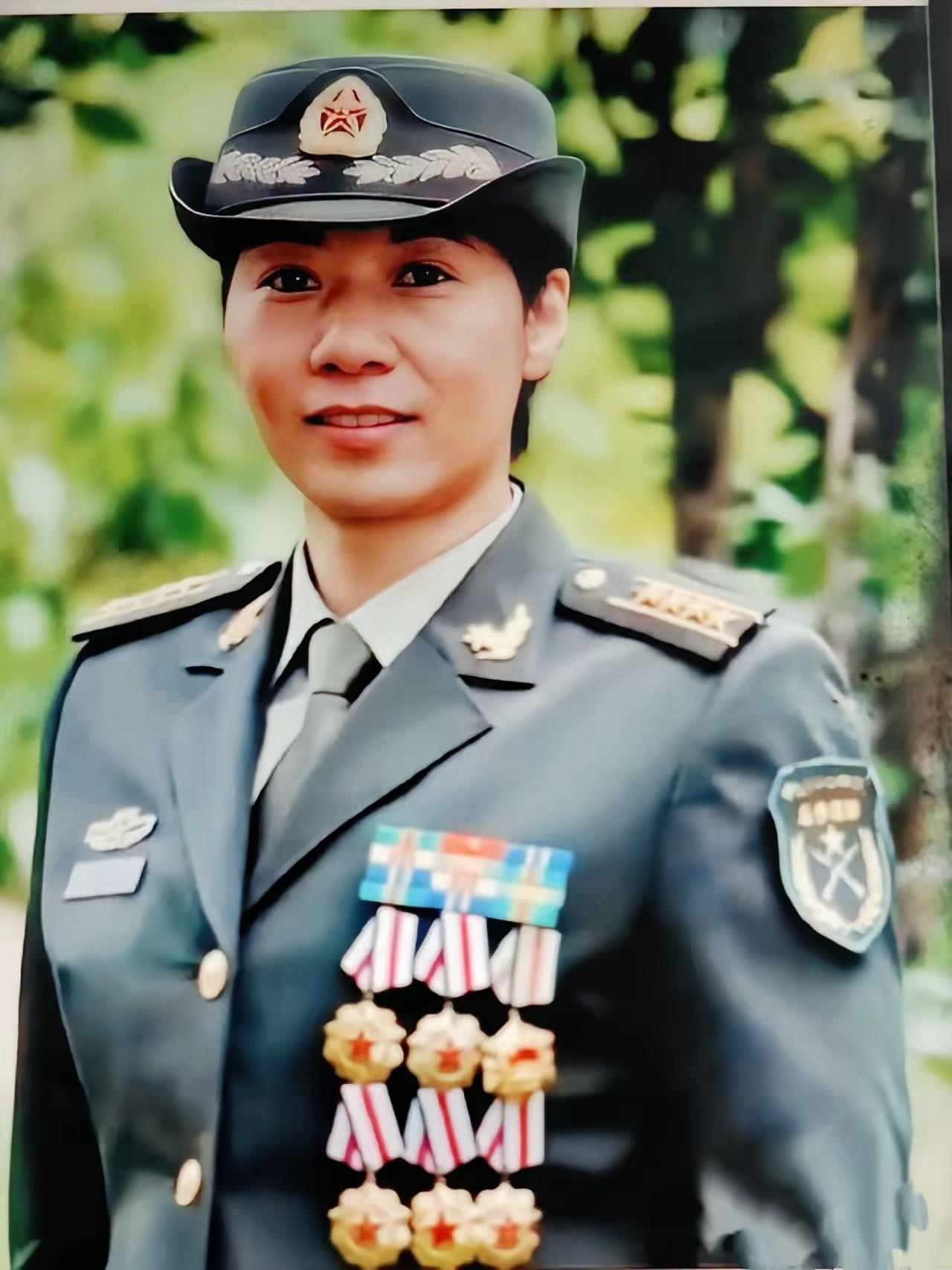 14岁便被特招参军入伍的王恋英，被誉为“世界最强女兵”。她荣立个人一等功5次、二