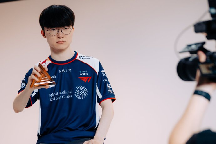 EWC官方分享媒体日照片：Faker、Gumayusi等出镜