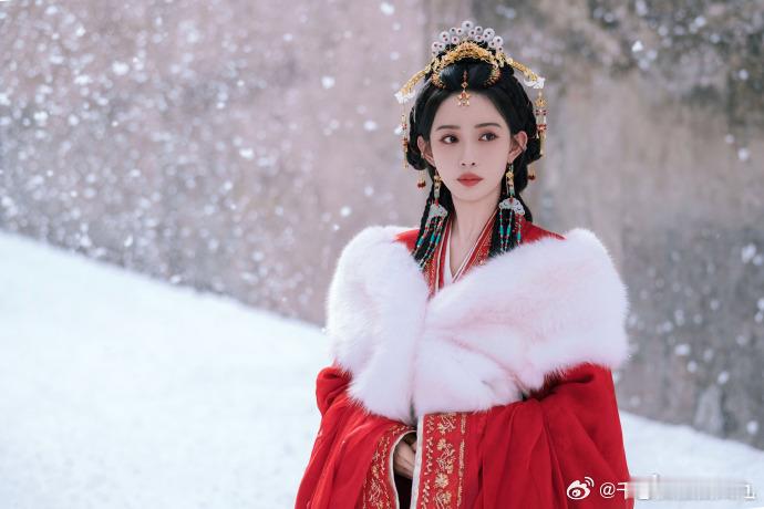 孟子义姜桃花都有一颗强心脏孟子义在桃花映江山中体现的强心脏精神真的超棒的，面对自