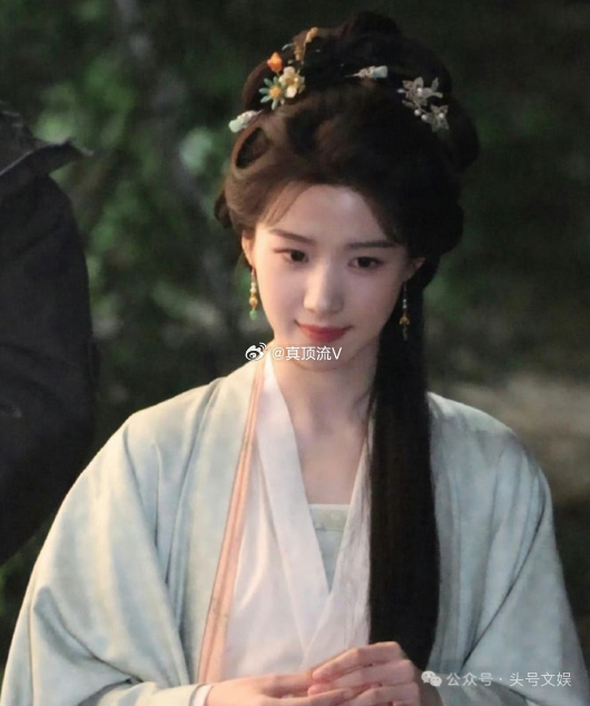 刺棠女主从卢昱晓传到了杨超越，为什么啊，是都不想和张凌赫搭戏吗？刺棠女主从卢昱晓