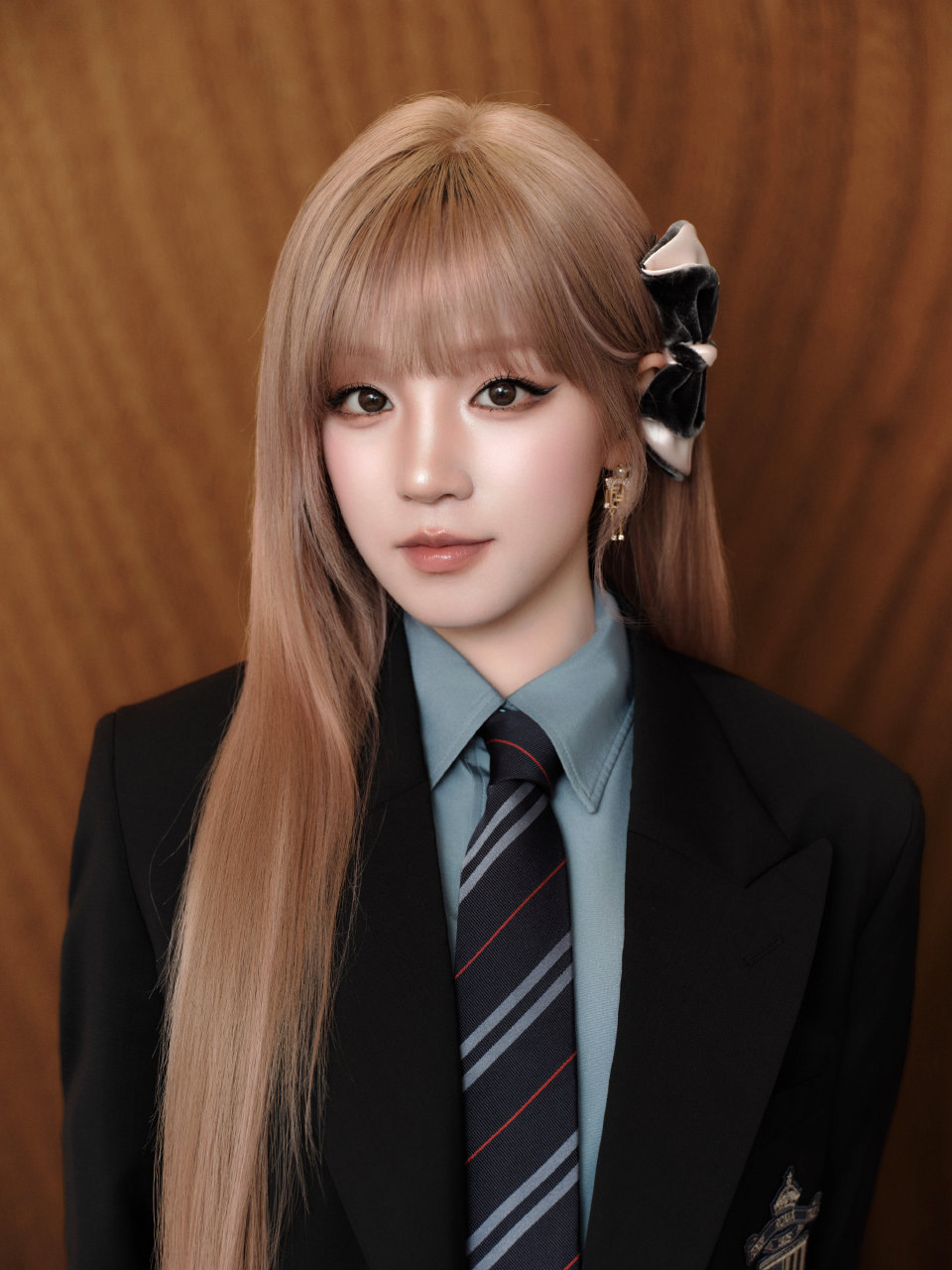 哈哈哈 批成黑发了