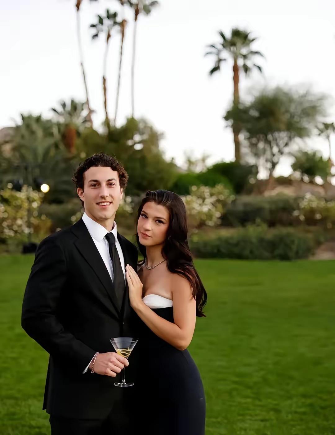 比尔盖茨小女儿与男友是郎才女貌啊，非常般配。
作为微软创始人、全球知名慈善家，比