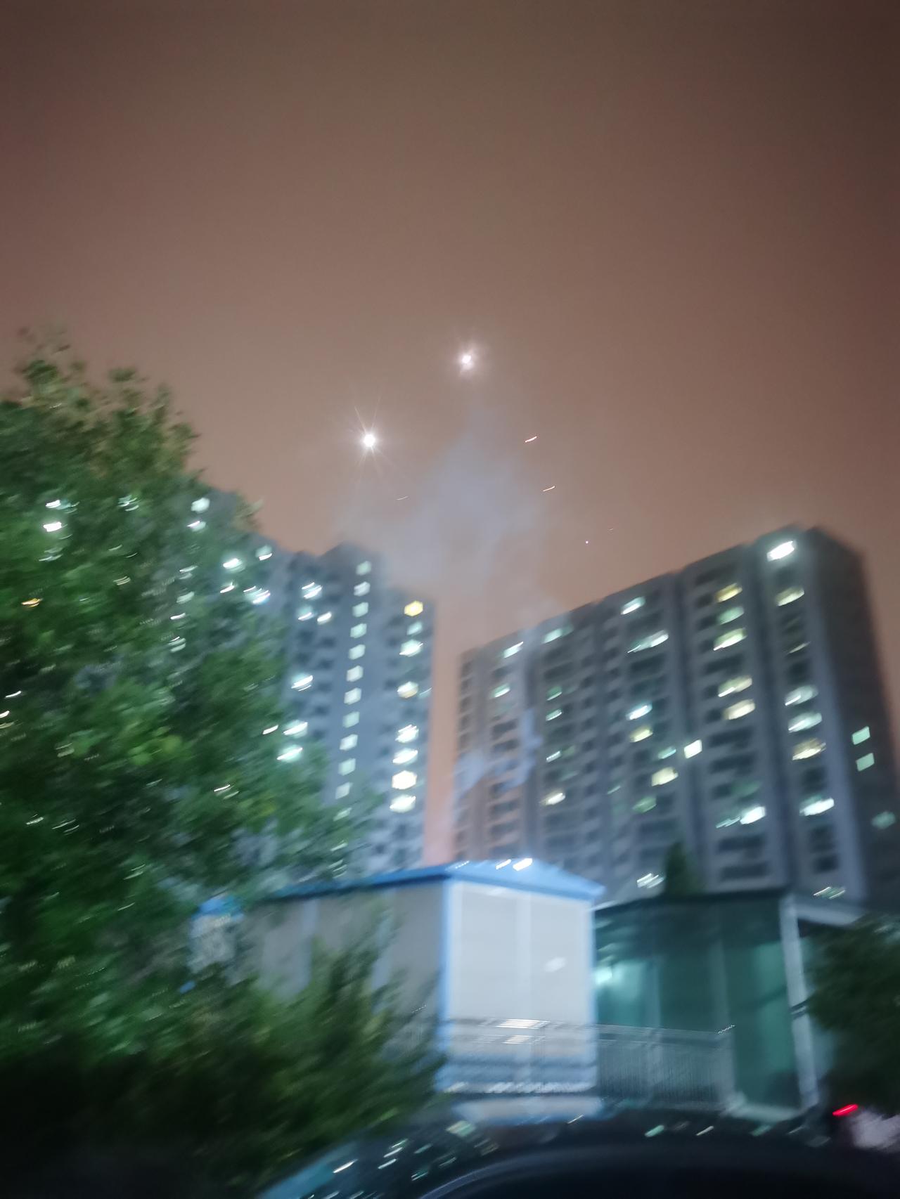 分享一张夜晚的随手照片万家灯火通明，有那盏是属于你的？