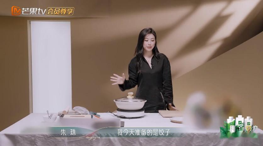 朱珠太会上价值了！圈内一般人不是她对手...

《浪姐》节目组要求姐姐们给其他姐