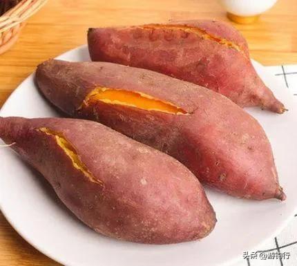 煮红薯野钓鲫鱼、鲤鱼，属自制饵中的上品饵，别不信、能爆护。

选用糖粉比较高的红