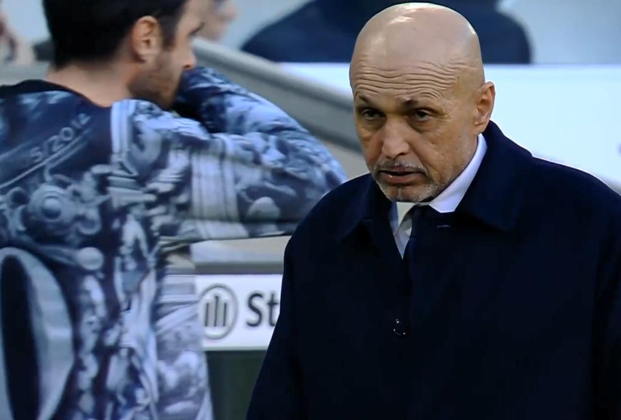 尤文图斯0:2科莫。
赛季被科莫双揍了，下轮6分战罗马，不敢想象什么结果，唯一联