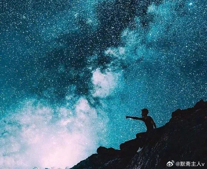 择偶赋·默斋主人原创骈赋乾坤寥廓，岁月悠长。红尘奔走，世路茫茫。人生逆旅，行客四