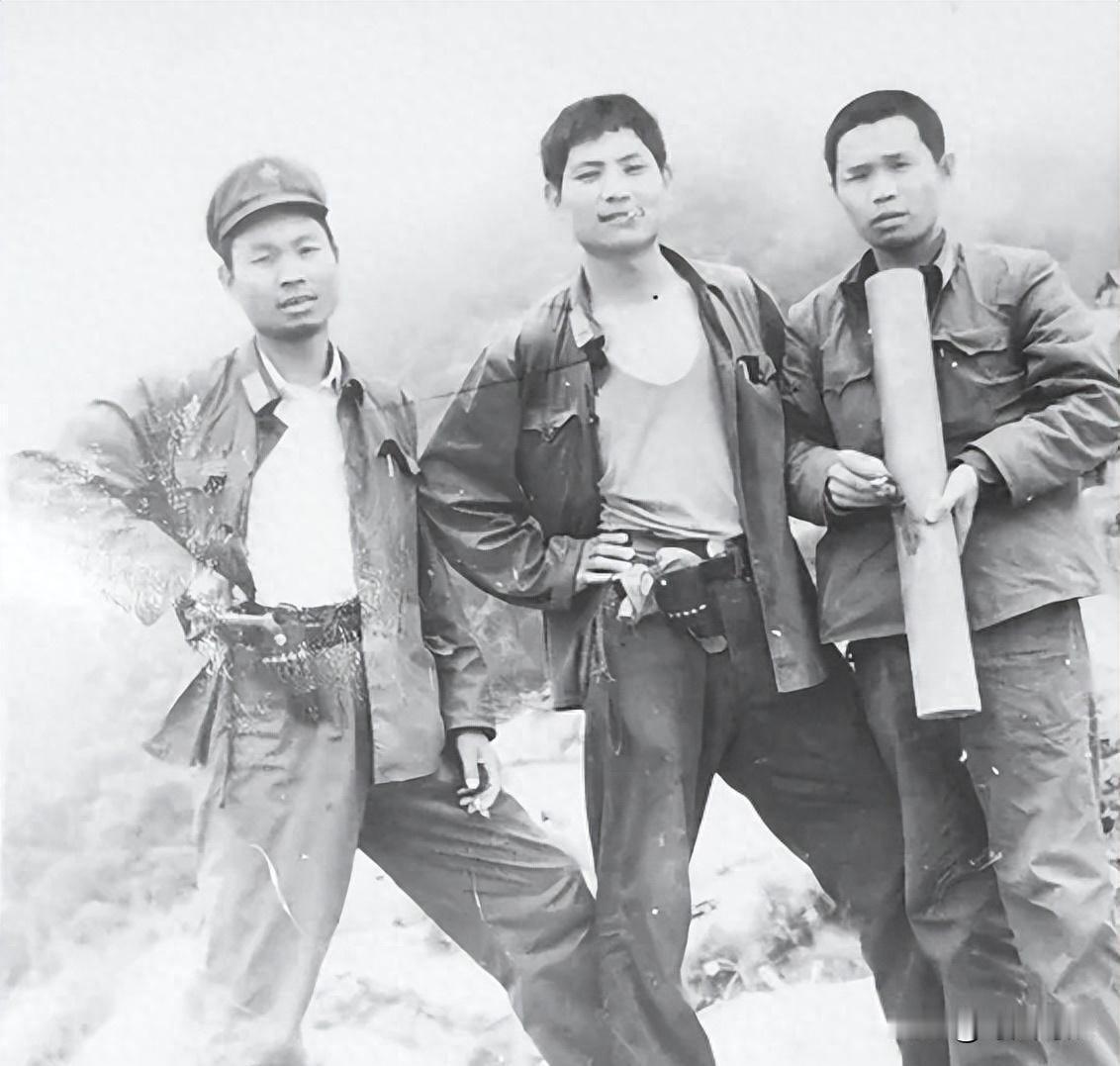 1981年，14军40师120团的政治处主任忽然收到一份结婚申请。看到申请后，他
