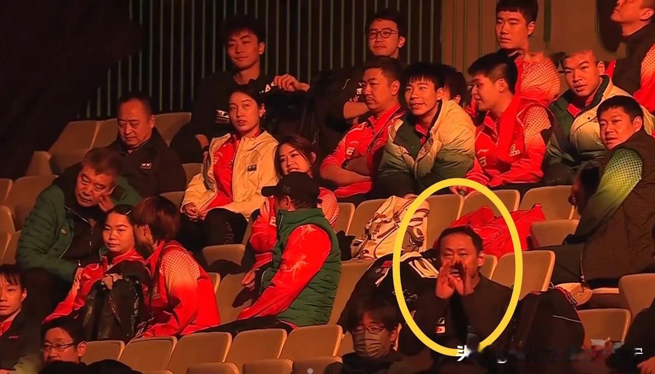 这么大的体育馆，张本宇坐在这里，不觉得尴尬吗？
   下午，大头与张本的决赛中，