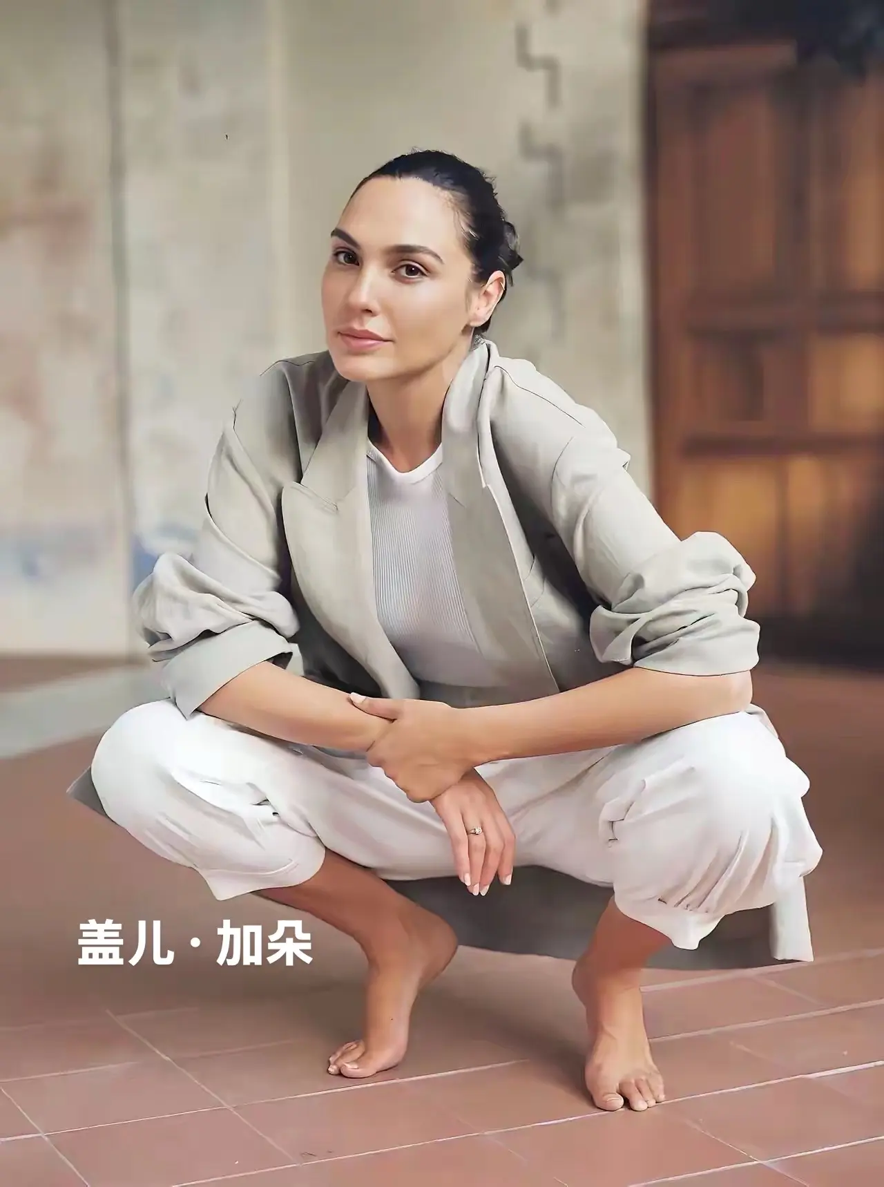 盖尔·加朵（Gal Gadot），于1985年4月30日出生于以色列罗...