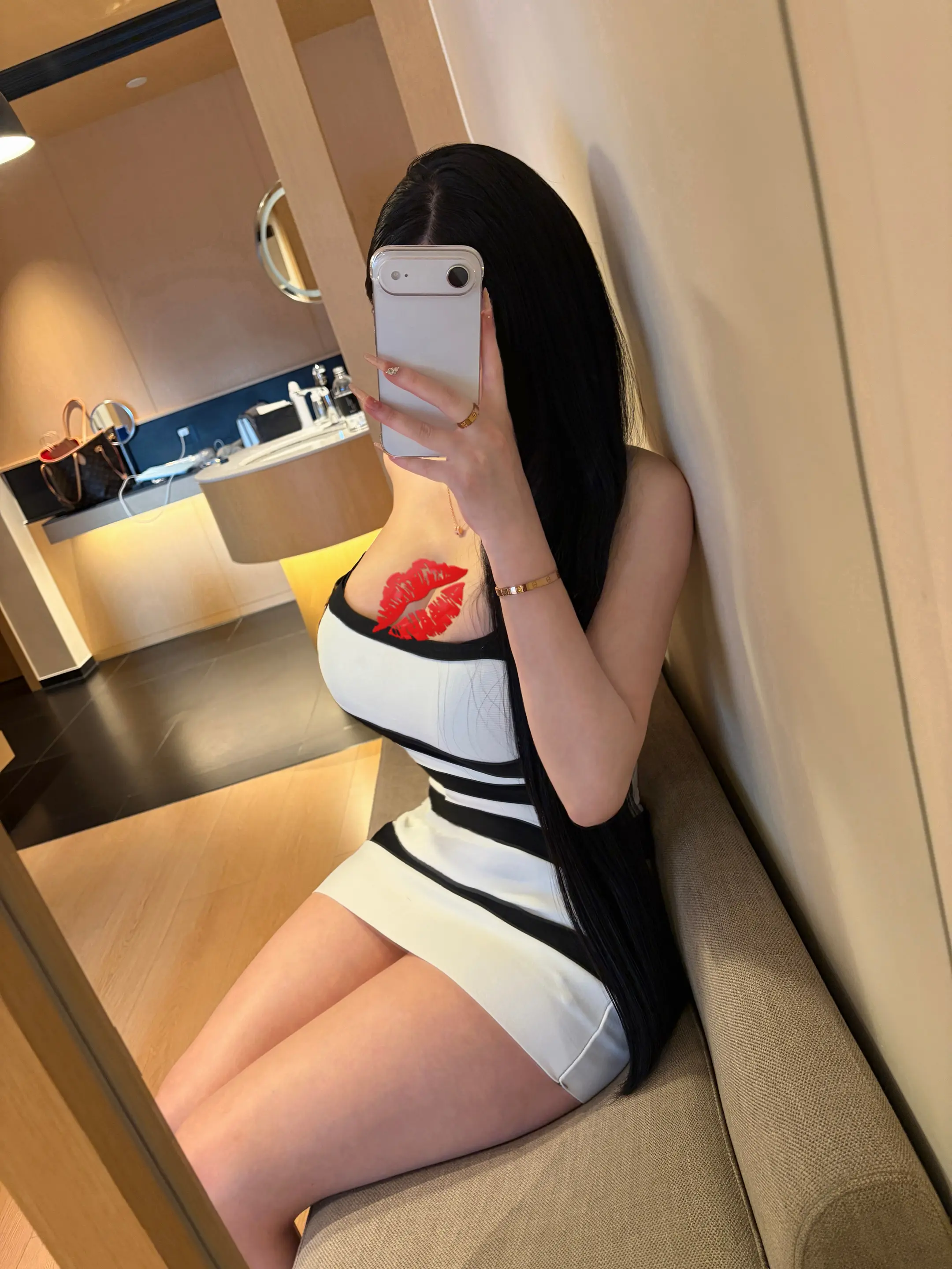 比姐姐先到的是姐姐的香气