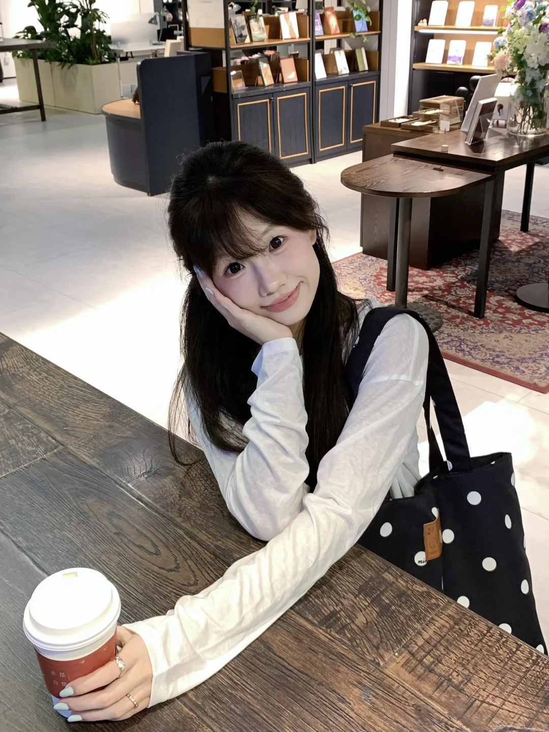 📷存一些咖啡店拍照姿势